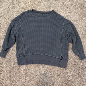 American Eagle Waffle V Neck